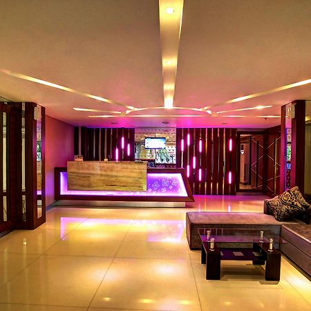 Vio Hotel Veteran Бандунг Екстериор снимка