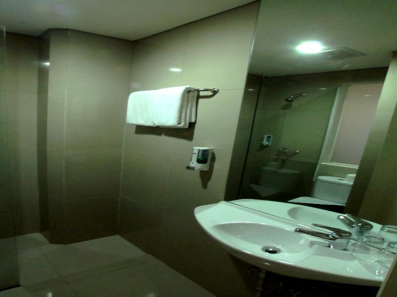 Vio Hotel Veteran Бандунг Екстериор снимка