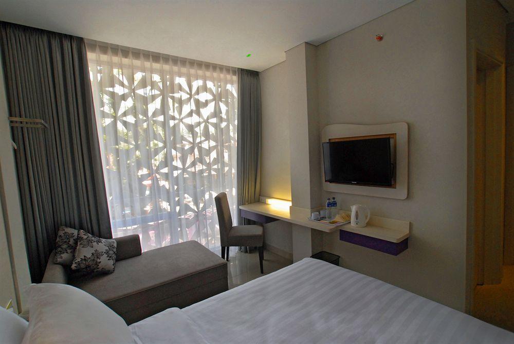 Vio Hotel Veteran Бандунг Екстериор снимка