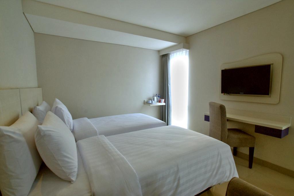 Vio Hotel Veteran Бандунг Екстериор снимка