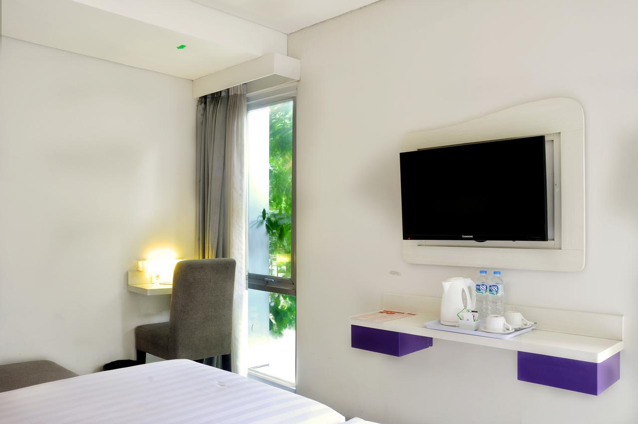 Vio Hotel Veteran Бандунг Екстериор снимка