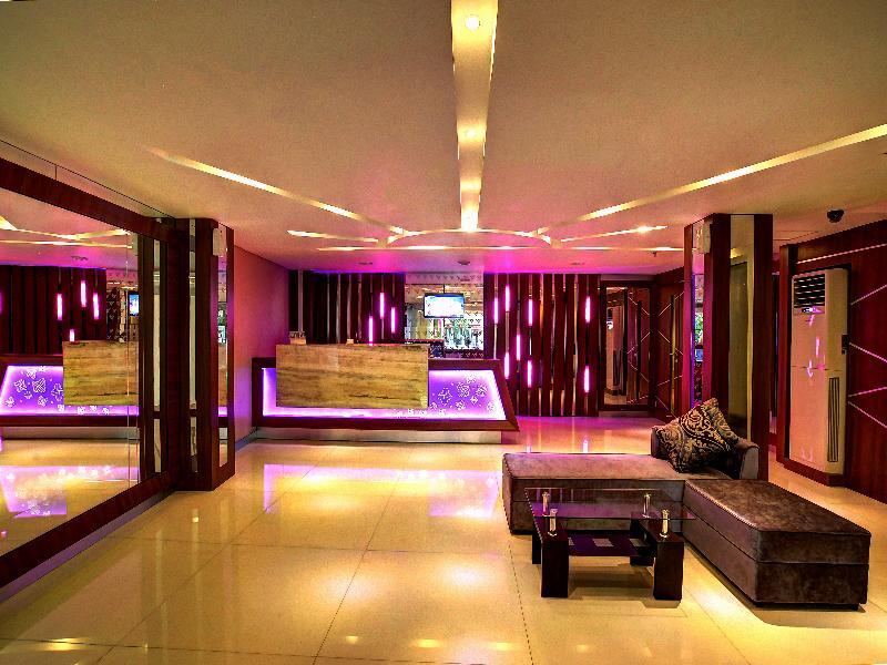 Vio Hotel Veteran Бандунг Екстериор снимка